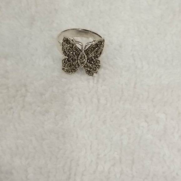 Sterling silver and marcasite butterfly ring - Picture 2 of 2